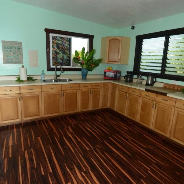 CAROUSEL-ROOMS-WITH-SHARED-BATHROOM02