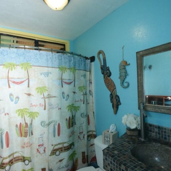 CAROUSEL-ROOMS-WITH-SHARED-BATHROOM09