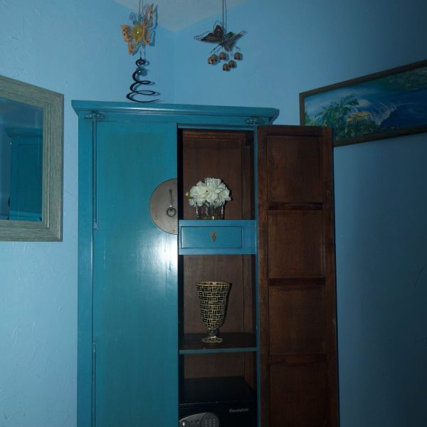 HIBISCUS-ROOM-WITH-SHARED-BATHROOM05